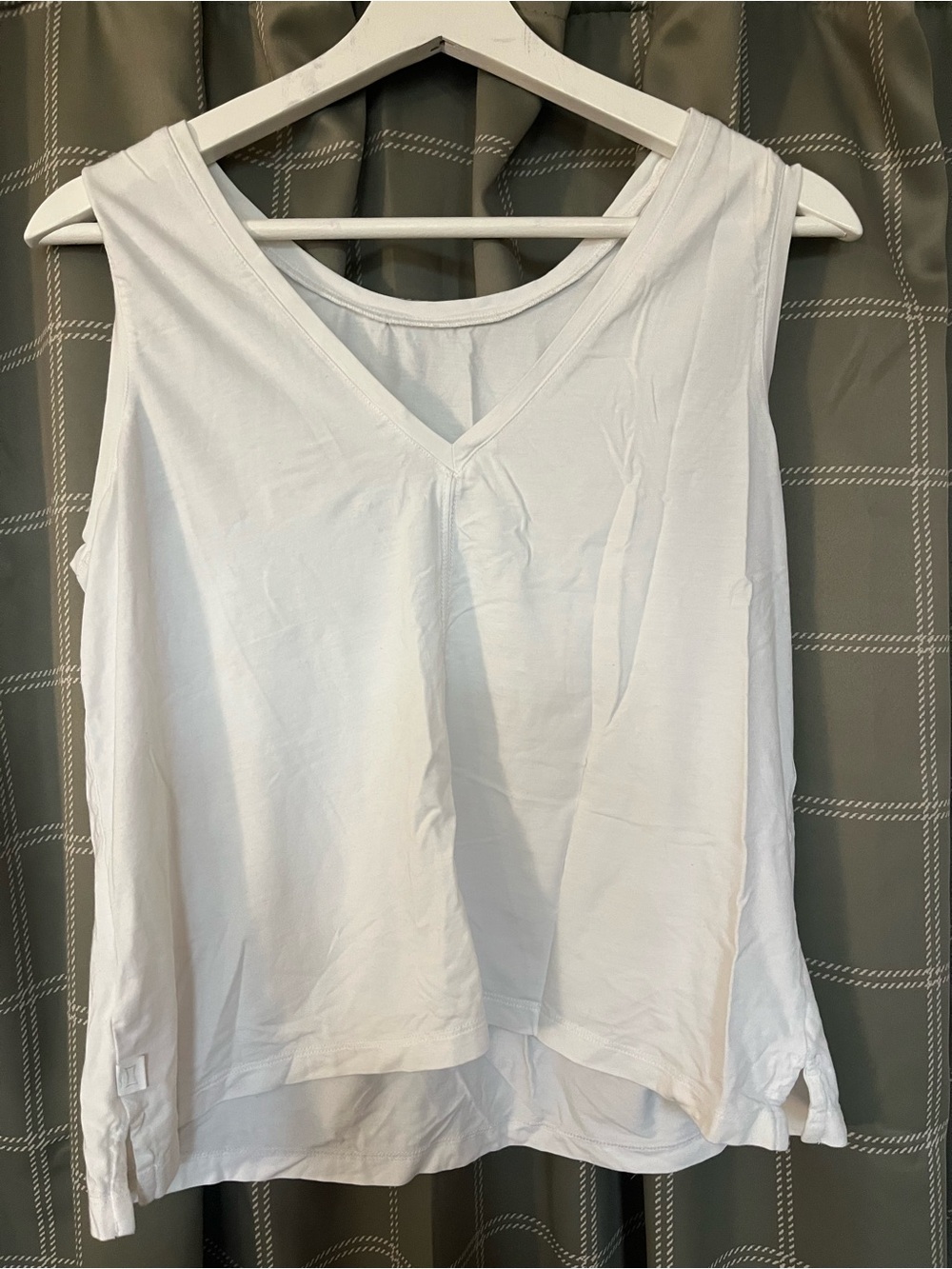 Kit and Ace White V-Neck Sleeveless Layered Tank